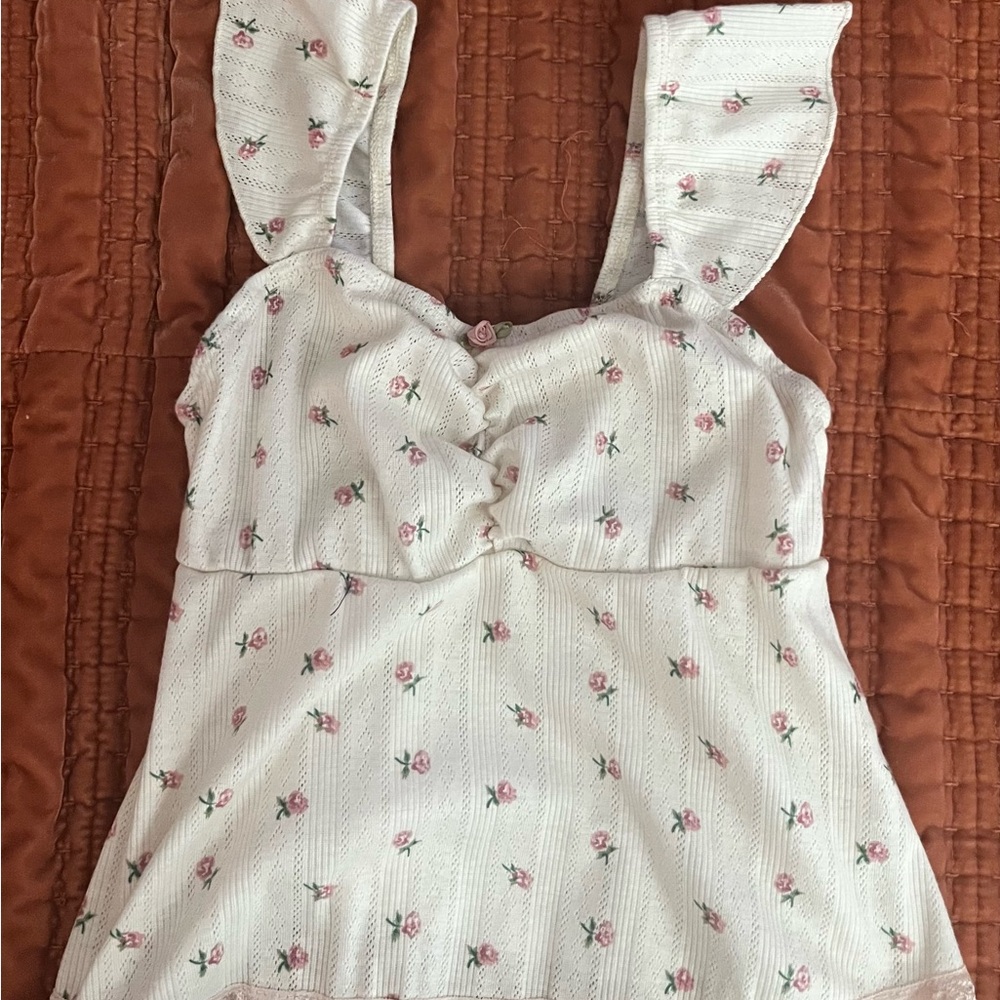 ROMWE White Ruffled Sleeveless Fitted Tank Top